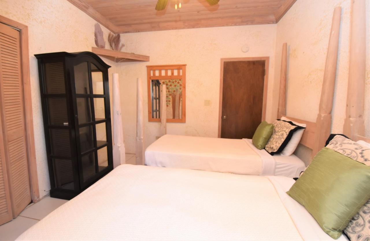 The Sugar Apple Lodging Dunmore Town Eksteriør billede